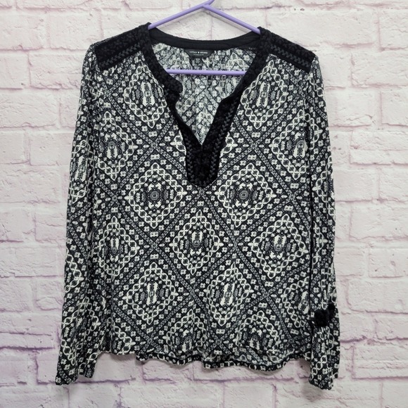 Lucky Brand Tops - Lucky Brand Boho Geometric Medallion Blouse M Bell Sleeve Hippie Cottagecore